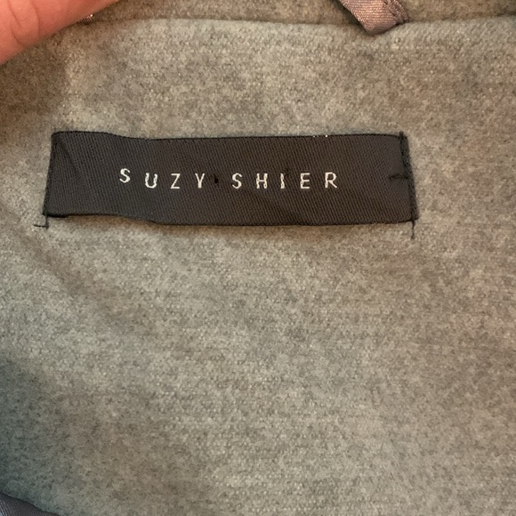 Suzy shier grey trench coat, size-unsure, thrifted - Picture 2 of 3